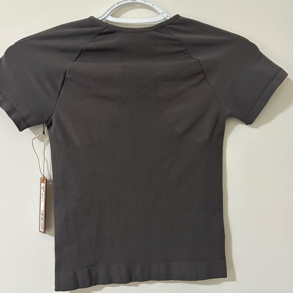 SKIMS GRAY SHIRT •SIZE M